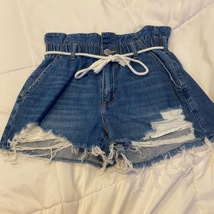 American Eagle mom shorts with white rope belt; size 4